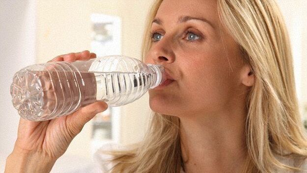 شرب الماء مع التهاب البنكرياس